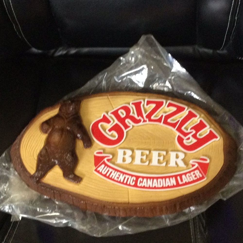New Rare Grizzly Beer Sign
